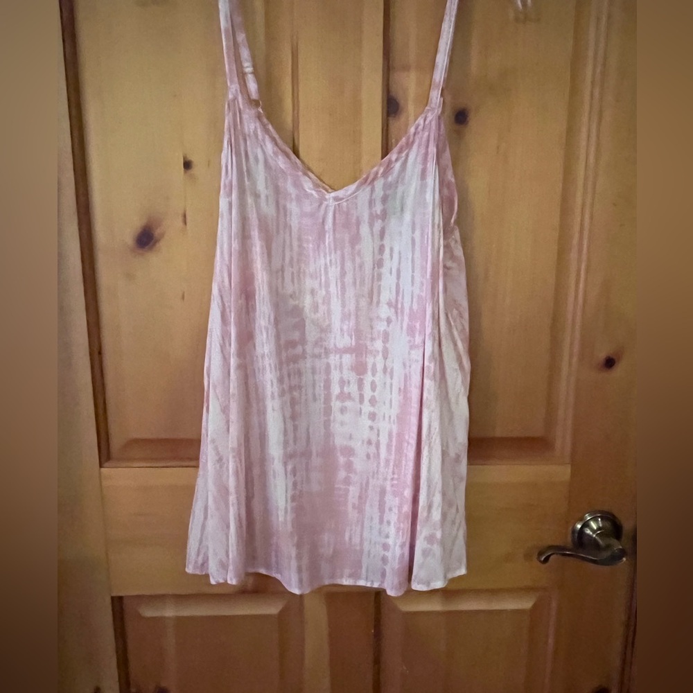 Torrid sz 00 light and breezy pink tank top